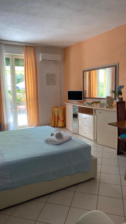 Monolocale Corte A Torre Dell Orso 100M Dal Mare Торре-дель-Орсо Екстер'єр фото
